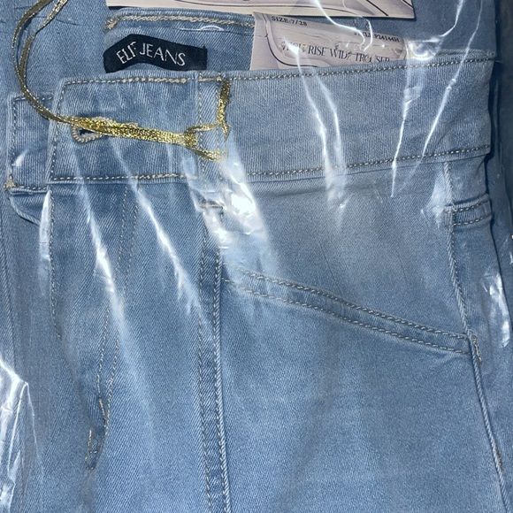 🆕 Stretch Flare Light Wash Denim Cargo Jeans - Picture 5 of 6